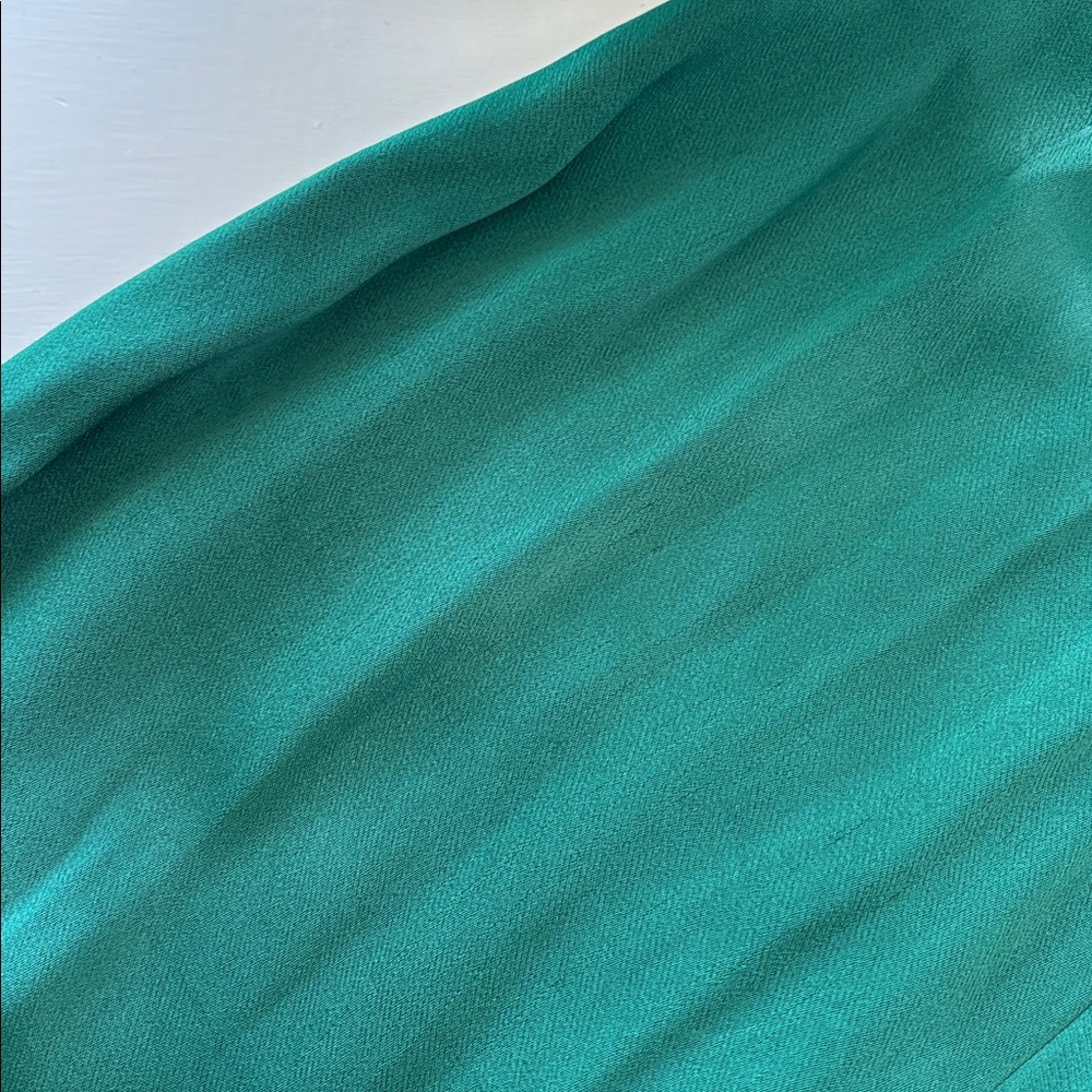 Zara Collection - Elegant Green Feathered Dress - Picture 5 of 7